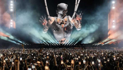 من قلب الحضارة، «Anyma» يُبهر العالم بحفله في الأهرامات (فيديو)